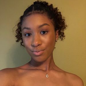 Meet your Posher, Jael